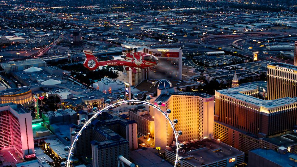 Las Vegas: Night Helicopter Flight over Las Vegas Strip - Entertainment ...